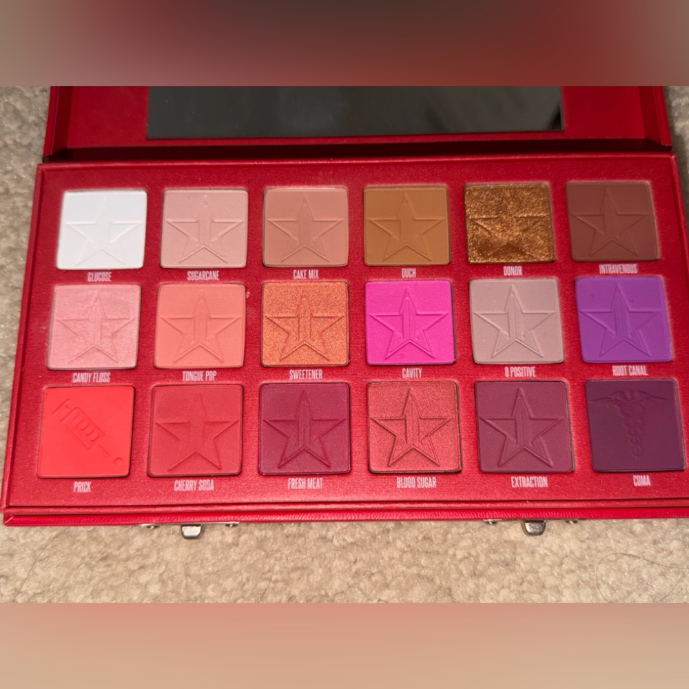 Jeffree Star Eyeshadow Palette - Bold Reds and Pinks